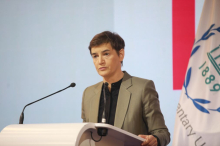 BRNABIĆ TOTALNO OGOLILA BESMISLENOST BLOKADERA Vučić im jedan dan izolovan, drugi dan potrčko svetskih sila: 