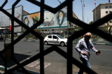 Iran: ZDA se ne držijo zavez, pogajanja v tem primeru nesmiselna; Trump: Napad se ne bi smel zgoditi