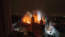 DRAMATIČNI PRIZORI IZ KIJEVA: Vatra guta jednu od najlepših pravoslavnih svetinja (FOTO/VIDEO)
