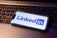 Warum ein Manager als Erster LinkedIn-Profil auf Latein veröffentlicht