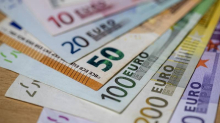 Kreću isplate regresa! Evo kome uskoro stiže 300 eura na račun