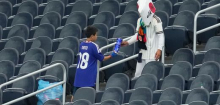 Japanische Fußballfans bei der WM: 90 Minuten hat ein Spiel. Dann wird aufgeräumt