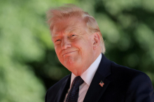 Trump: Z veseljem sporočam, da je sporazum med ZDA in Iranom podpisan
