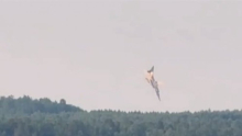POGLEDAJTE - Stravičan snimak pada ruskog bombardera Tu-22M3 u Sibiru (VIDEO)