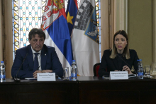 Ministar Gašić i ministarka Mesarović sa građanima u Zrenjaninu: Vojska Srbije otvara nova radna mesta i jača kadrovske kapacitete! (FOTO)