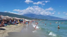 Drama koja je potresla region! Majka u Grčkoj tonula pred decom, a onda su troje Srba uradili nešto neverovatno - ovo svi turisti treba da znaju