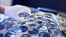 Essilux si accorda con Applied Materials per gli smart glasses di nuova generazione con IA