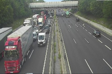 Stau-Hotspot: Hier wird es auf der A2 im Frühverkehr aktuell richtig eng