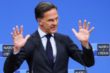 Rutte: ZDA se z omejevanjem vojaške opreme Natu ne umikajo od zaveznic