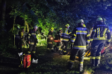 Schwierige Bergung: Kärntnerin bei Sturz über steile Böschung verletzt