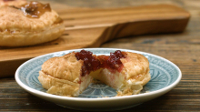 Rezeptidee: Der perfekte Snack für zwischendurch: Käse-Blätterteigtaschen