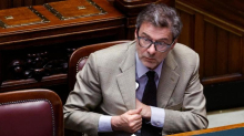 Mps, Giorgetti: “Neutrali su offerte, usciamo alle migliori condizioni”. La quota vale 1,6 miliardi