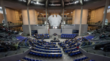 Reform: Koalition schiebt Abstimmung über Gesundheits-Sparpaket
