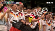 Newsblog zur Fußball-WM: Für Hitler-KI-Bild missbraucht: Betroffener Fan fassungslos