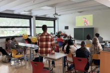 Schüler kamen zu früh in die Schule, damit sie Fußball schauen können