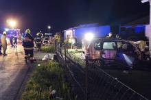 19-Jähriger kam von Straße ab und krachte mit Auto in Wohnhaus
