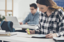 Gymnasiasten schwächeln in Mathematik, BHS-Schüler glänzen in Deutsch