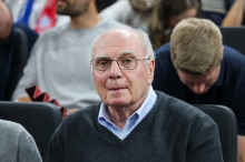 Uli Hoeneß teilt aus: „Diese WM wird ein Fiasko für den Fußball“