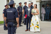 Spezialeinsatz : Großes Polizeiaufgebot bei Hochzeit in Kärnten 