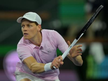 Sinner na vrhu lestvice ATP, napredoval Fritz