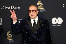 Umrl kultni ameriški menedžer Clive Davis, ki je med drugim ustvaril tudi Aretho Franklin