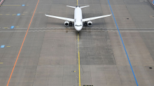 Einsatz des Rettungsdienstes: Passagiere bei Hitze eingesperrt? Airline entschuldigt sich