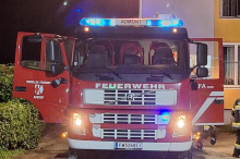 Drei Wehren im Einsatz: Feuer in Admonter Wohnung forderte ein Todesopfer