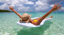 Chillax: Abkühlung und Badespaß in einem Gadget: Wasserhängematten für heiße Tage