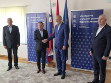 Matoz in Božinović razpravljala o 