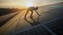 Sončne elektrarne: kako smo dodajali nove panele in napoved rasti do 2030