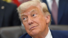 „Regime Change“: Als Trump einmal den Kamin im Oval Office mit Gold beklebte