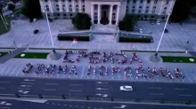 SPEKTAKULARAN PRIZOR ISPRED SKUPŠTINE SRBIJE! Građani poslali moćnu poruku - pogledajte kadrove iz drona (FOTO/VIDEO) 