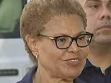 LA mayor Karen Bass slammed for failing to stop fire that's been burning for a WEEK... as she claims smoke-filled air is 'not dangerous'