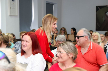 MINISTARKA STAMENKOVSKI U POSETI BIBLIOTECI 