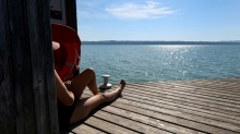 Umfrage: Menschen in Deutschland bleiben trotz hoher Treibstoffpreise bei Urlaubsplänen