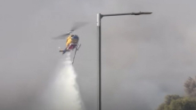 VATRA GUTA SVE PRED SOBOM VEĆ 16 SATI: Brojni vatrogasci na terenu, saobraćaj obustavljen (VIDEO)