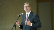 JEZIVE PRETNjE VUČIĆU I NjEGOVOJ PORODICI: Uhapšen muškarac, pogledajte kakve je poruke upućivao (FOTO)