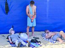 Youngsters are inhaling 'hippy crack' nitrous oxide balloons on 'an industrial scale' on Bournemouth's 'wild west' beach, police warn