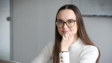 Stara sem 26 let, ali se mi splača odpreti INR račun?
