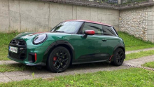 Mini JCW: zmogljiv, luštkan, a ne prav poceni