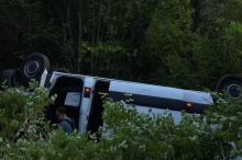 Vollbesetzter Kleinbus von Gemeindestraße in Kärnten abgestürzt