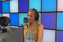 Moderatorin Lisa Hotwagner sagt offen: „Ö3 hat sich von mir getrennt“