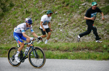 V vlogi kapetana pri Red Bullu Evenepoel in Lipowitz, Roglič izpušča Tour
