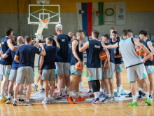 Oslabljeni Slovenci na testu