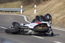 18-jähriger Motorradfahrer stürzte auf der Hochrindl Landesstraße
