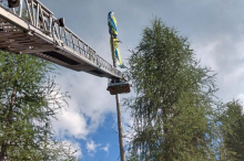 73-Jähriger hing mit Gleitschirm in 15 Meter Höhe an einem morschen Baum