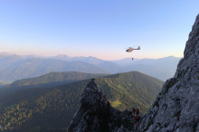 Hitze am Berg: Erschöpfte Alpinisten aus Felswand gerettet