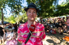 Sonderreporter beim CSD: Fesselkünste, viel Glitzer und ein Damenspitz