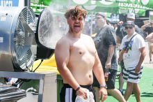 Hitzeschlacht in Spielberg: Das Bier fließt bei dieser Hitze erst abends in Strömen