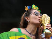 Obeta se spektakularen večer. Brazilija, Nemčija in Nizozemska pred hudimi izzivi.
